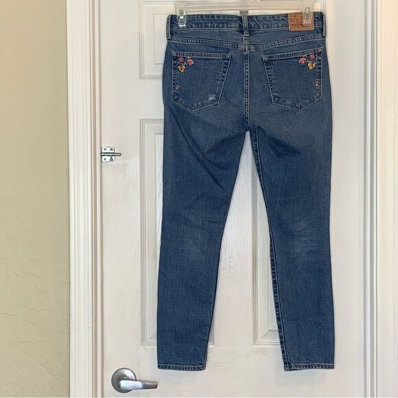 Lucky Brand Ava Skinny Floral Embroidered Distressed Jeans Size 2 - Picture 2 of 10